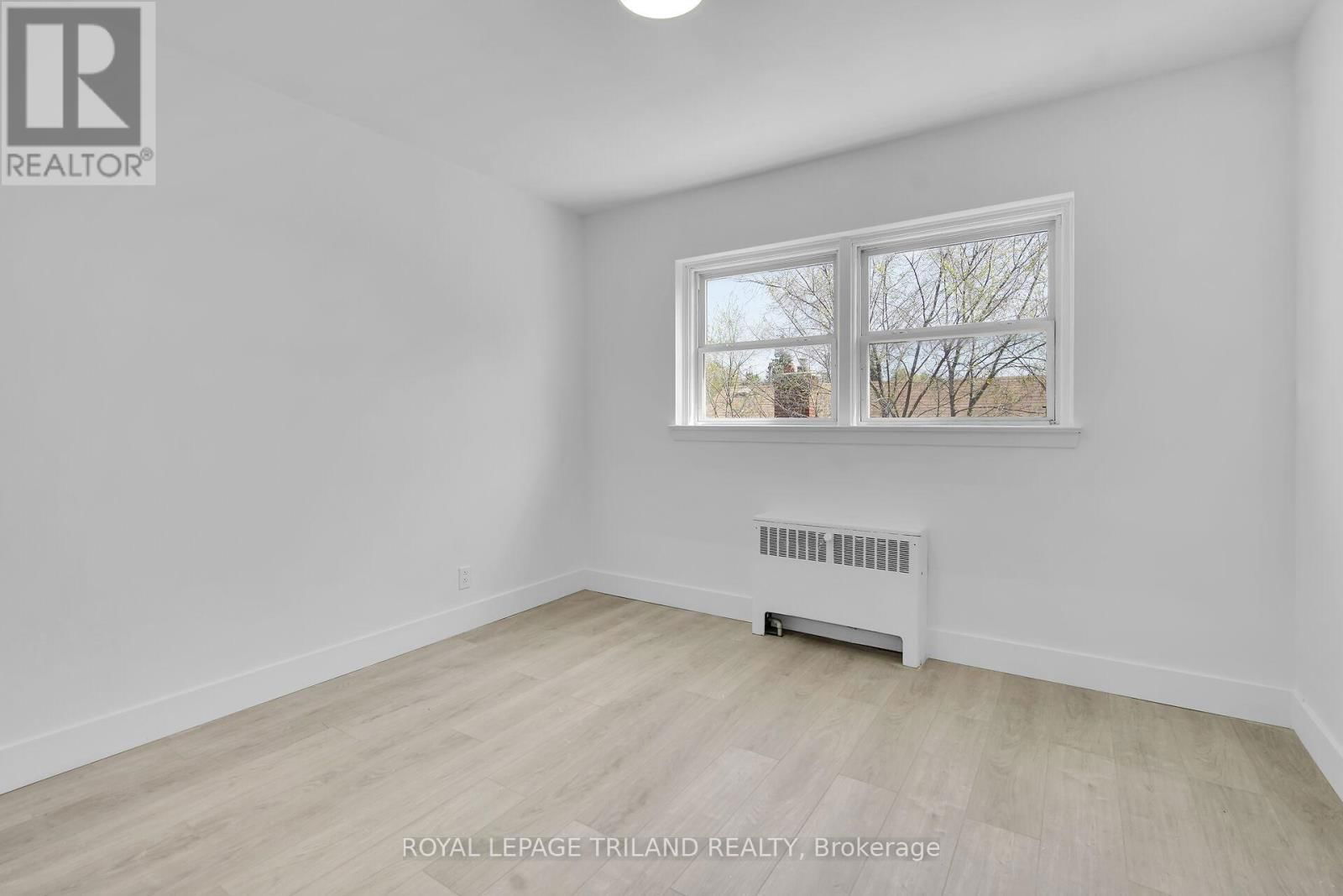 18 - 917 HAMILTON ROAD Image 7