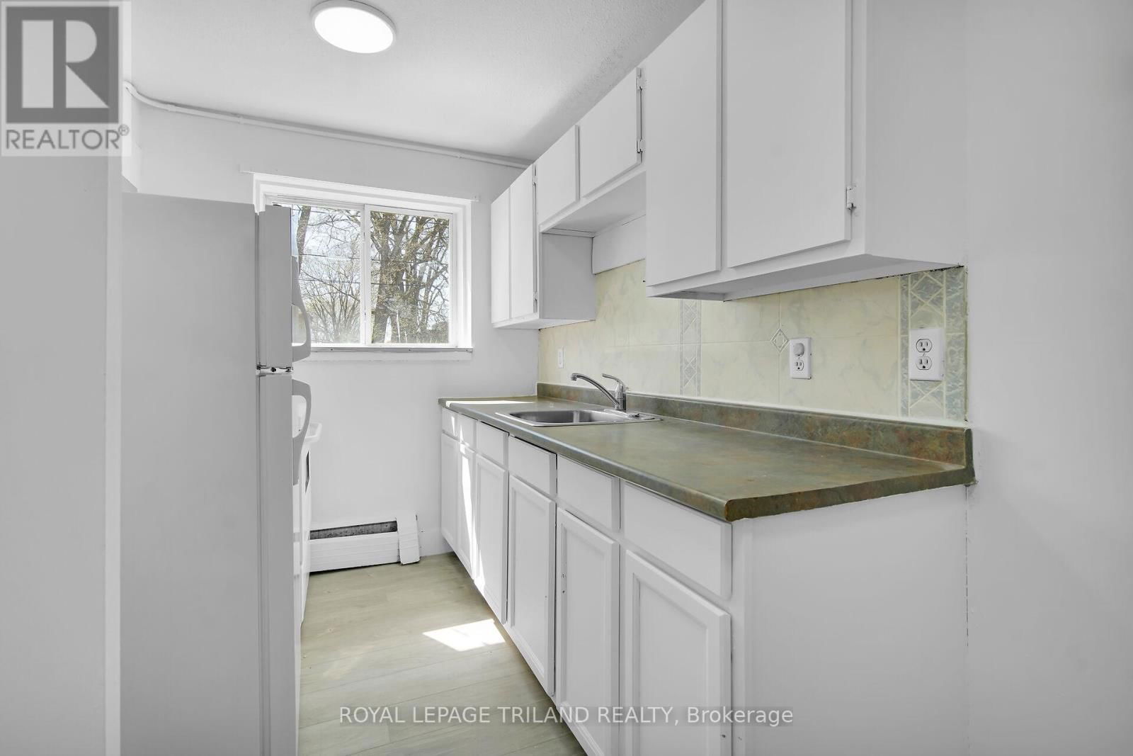 3 - 852 TRAFALGAR STREET Image 4