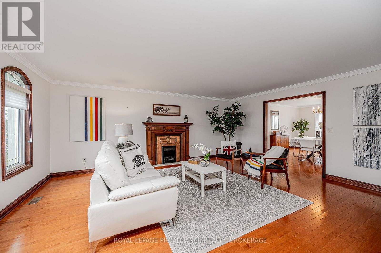 4734 LAKESIDE LANE Image 11