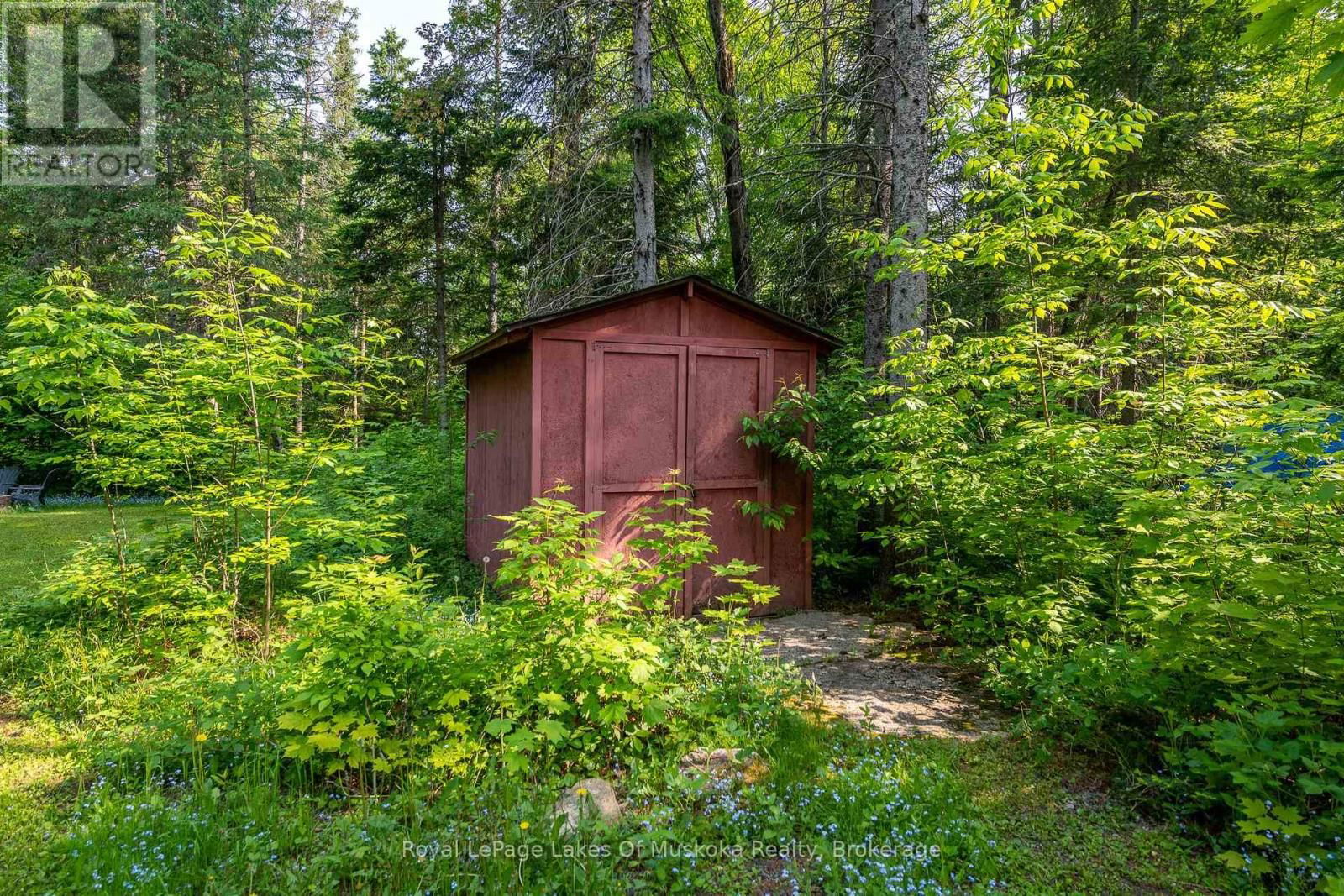 1582 SKYLINE DRIVE Image 27
