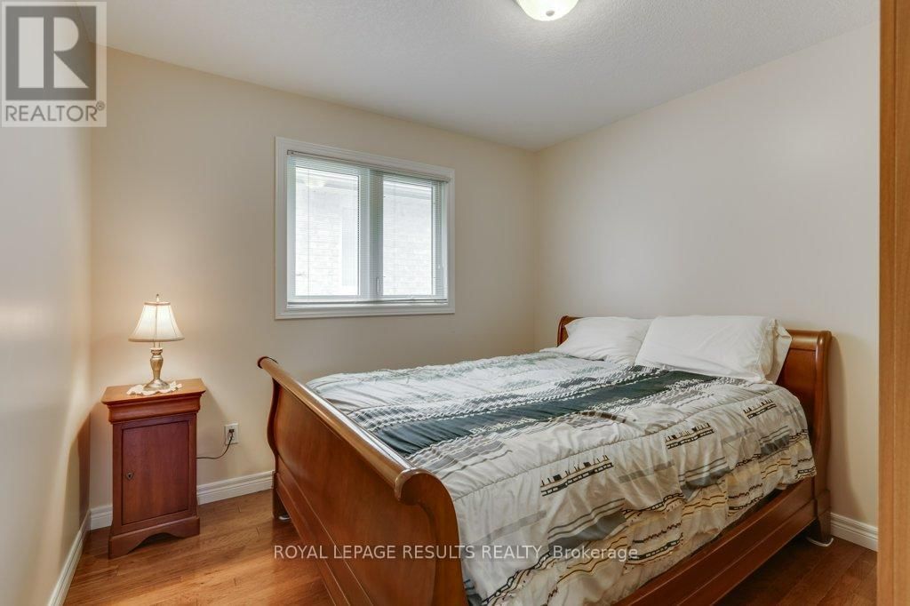 12 - 20 WINDEMERE PLACE Image 16