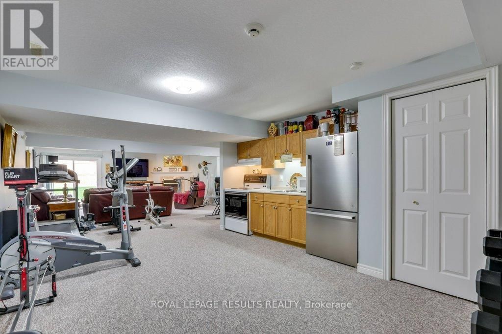 12 - 20 WINDEMERE PLACE Image 30