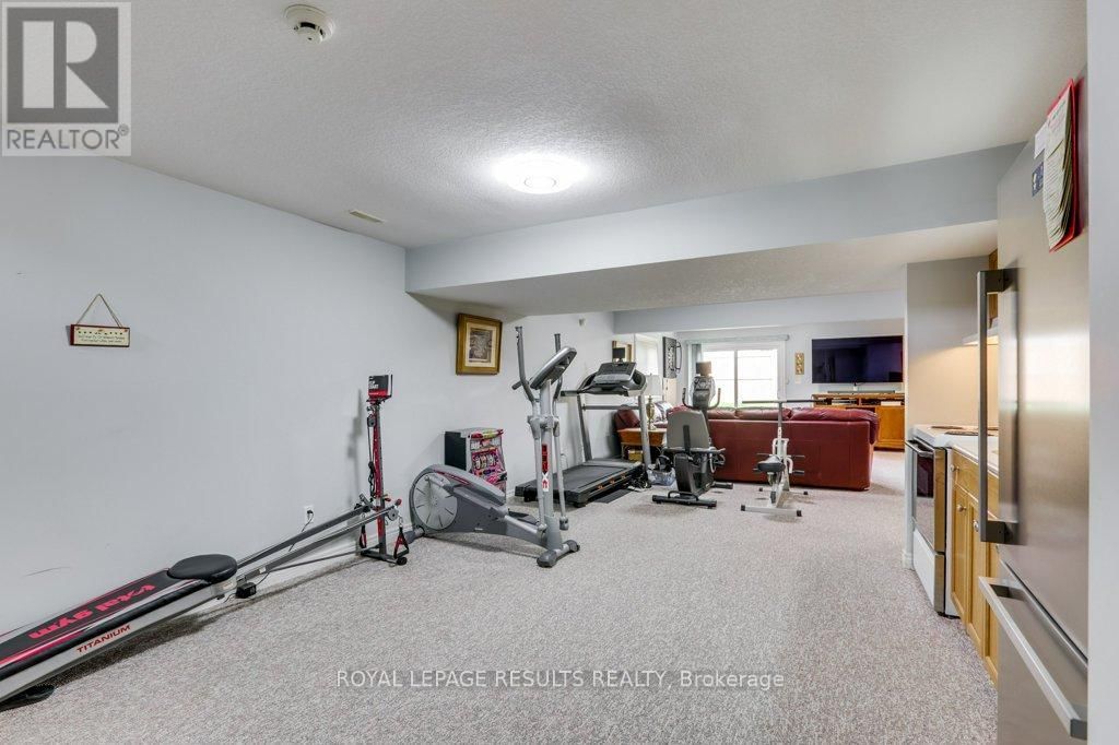 12 - 20 WINDEMERE PLACE Image 31