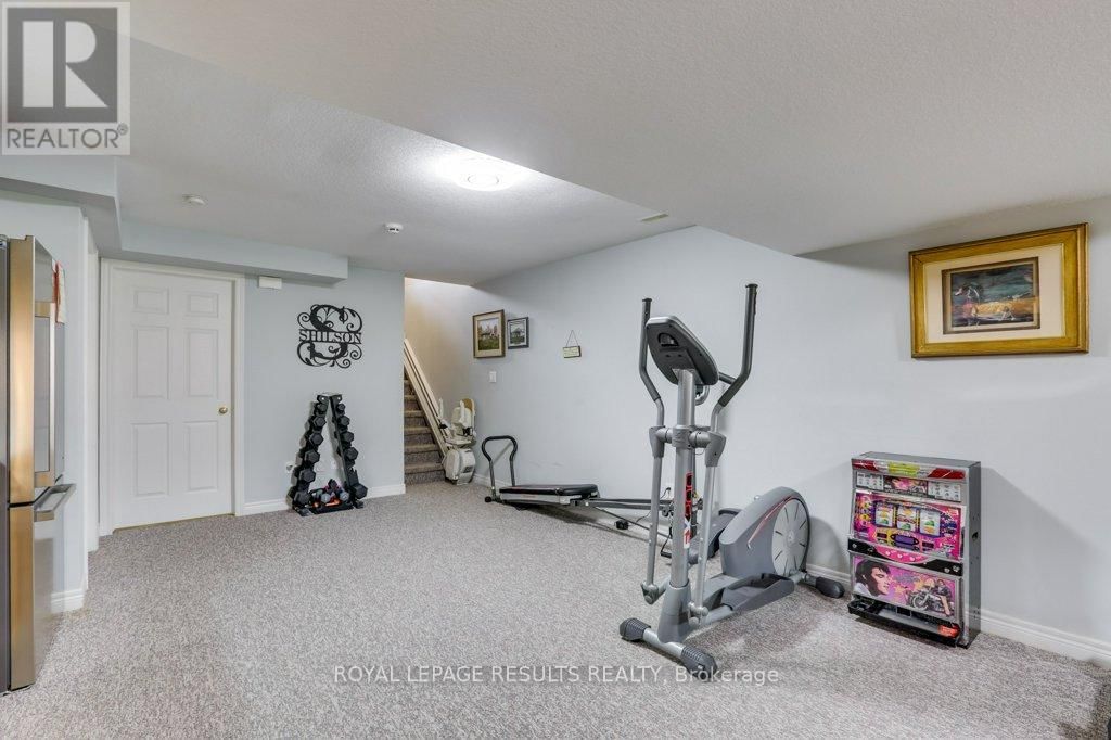 12 - 20 WINDEMERE PLACE Image 32