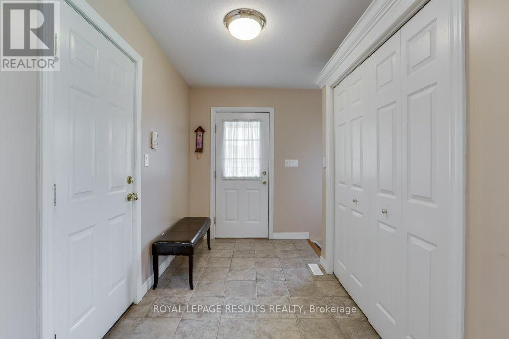 12 - 20 WINDEMERE PLACE Image 4