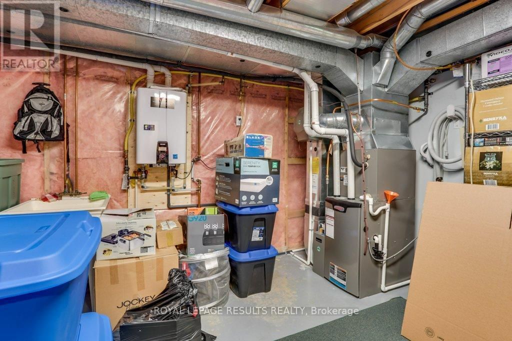 12 - 20 WINDEMERE PLACE Image 43