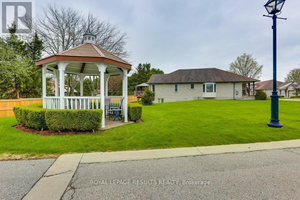 12 - 20 WINDEMERE PLACE Image 45
