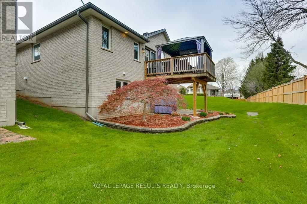 12 - 20 WINDEMERE PLACE Image 47