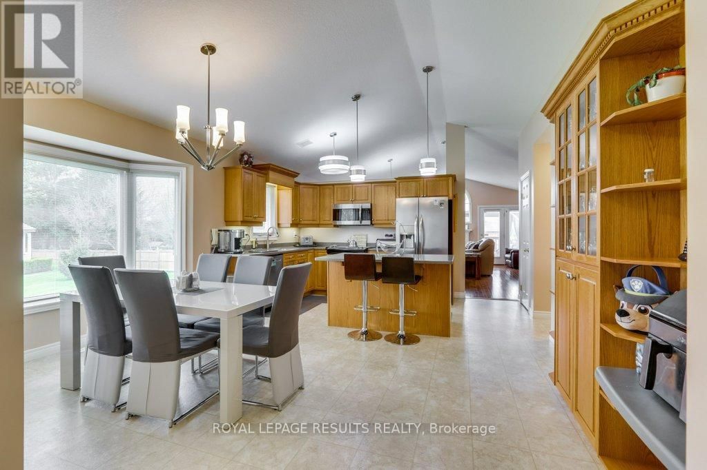 12 - 20 WINDEMERE PLACE Image 6