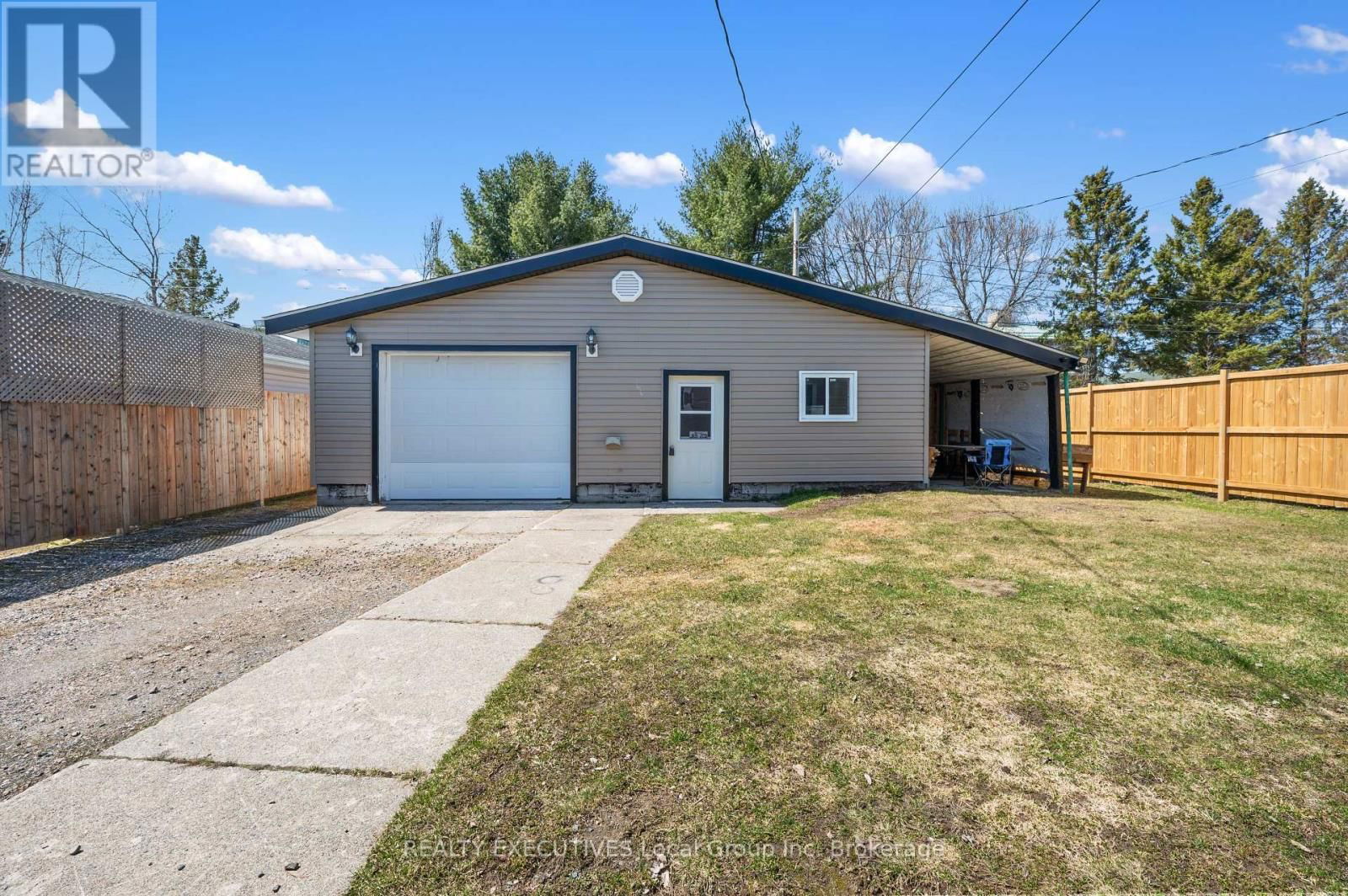 439 MAGEAU STREET Image 2