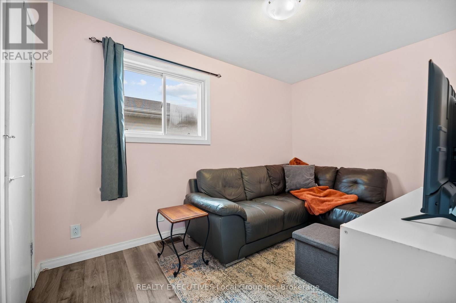 439 MAGEAU STREET Image 21
