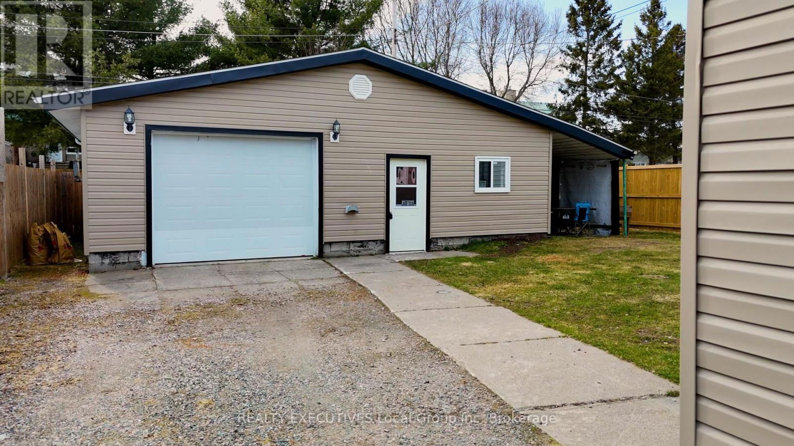 439 MAGEAU STREET Image 28