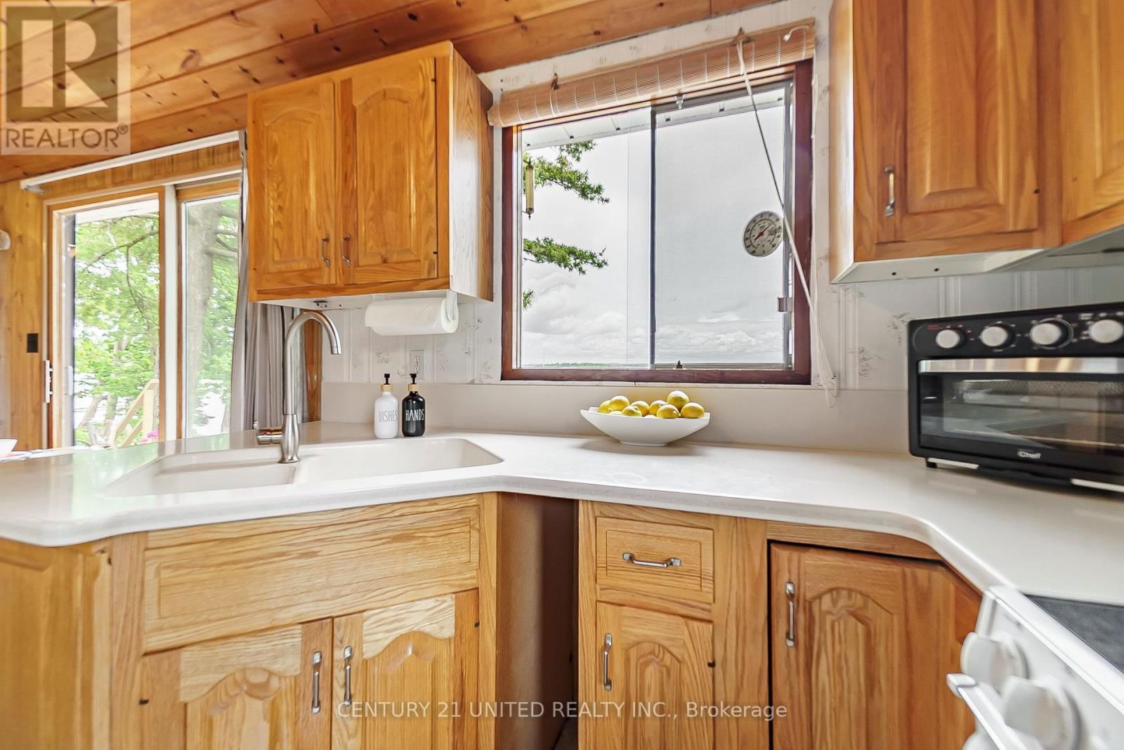 37 LAKESHORE ROAD Image 10