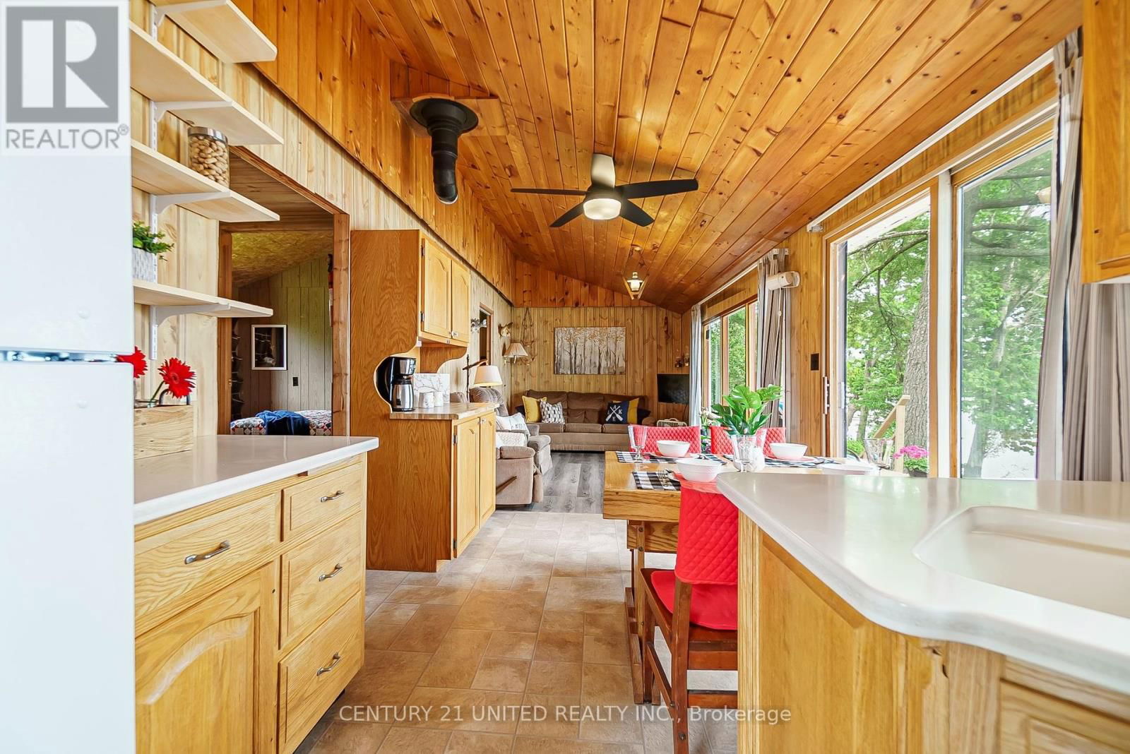 37 LAKESHORE ROAD Image 8