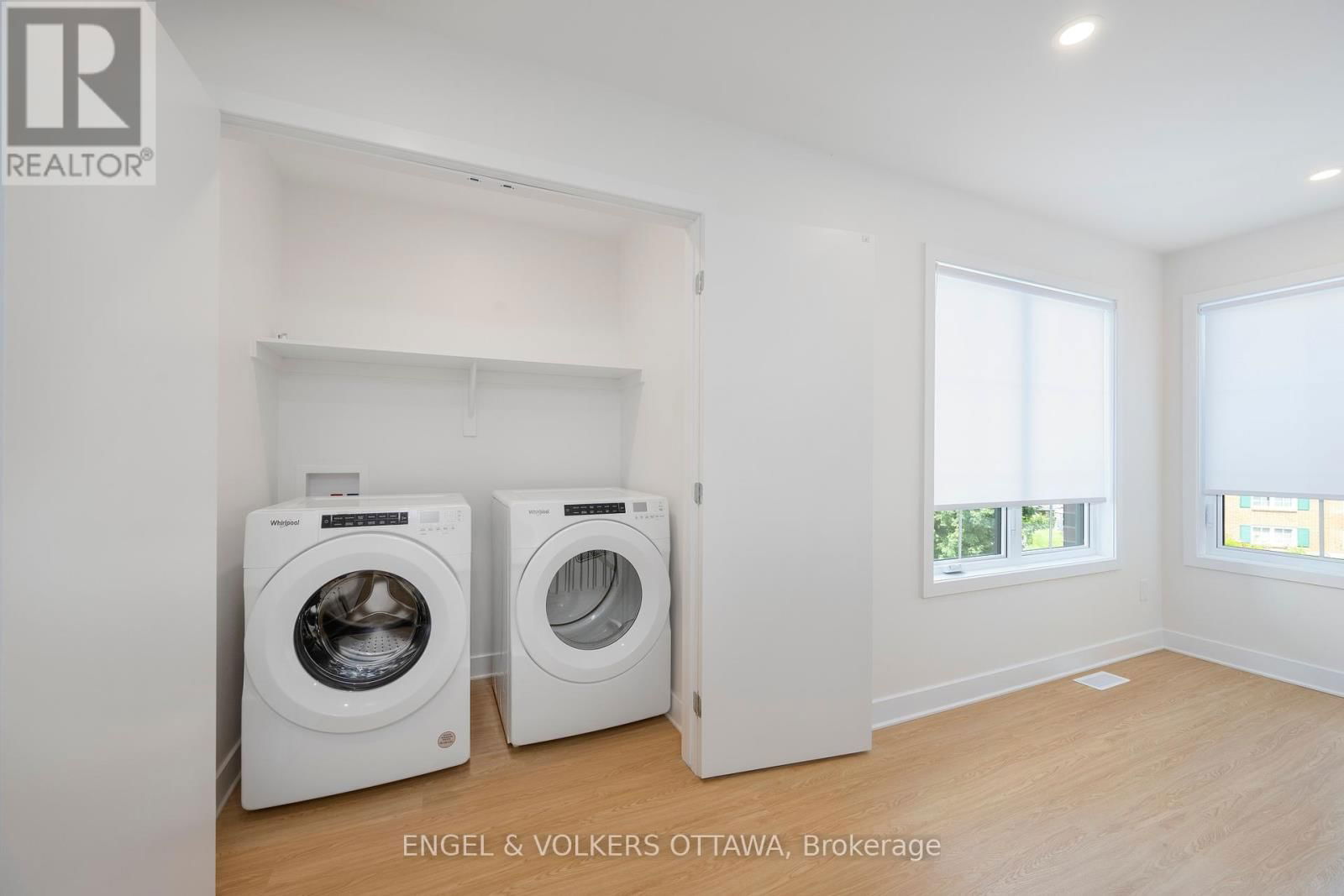 5 WINLOCK CRESCENT Image 23
