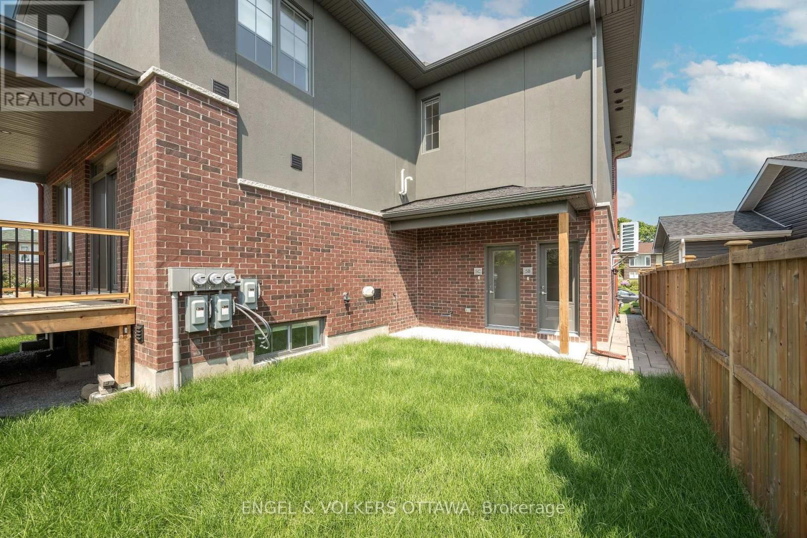 5 WINLOCK CRESCENT Image 35