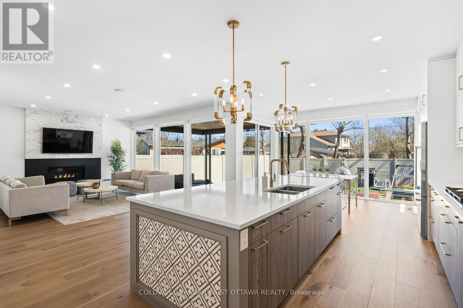 13 BROOK LANE Image 12