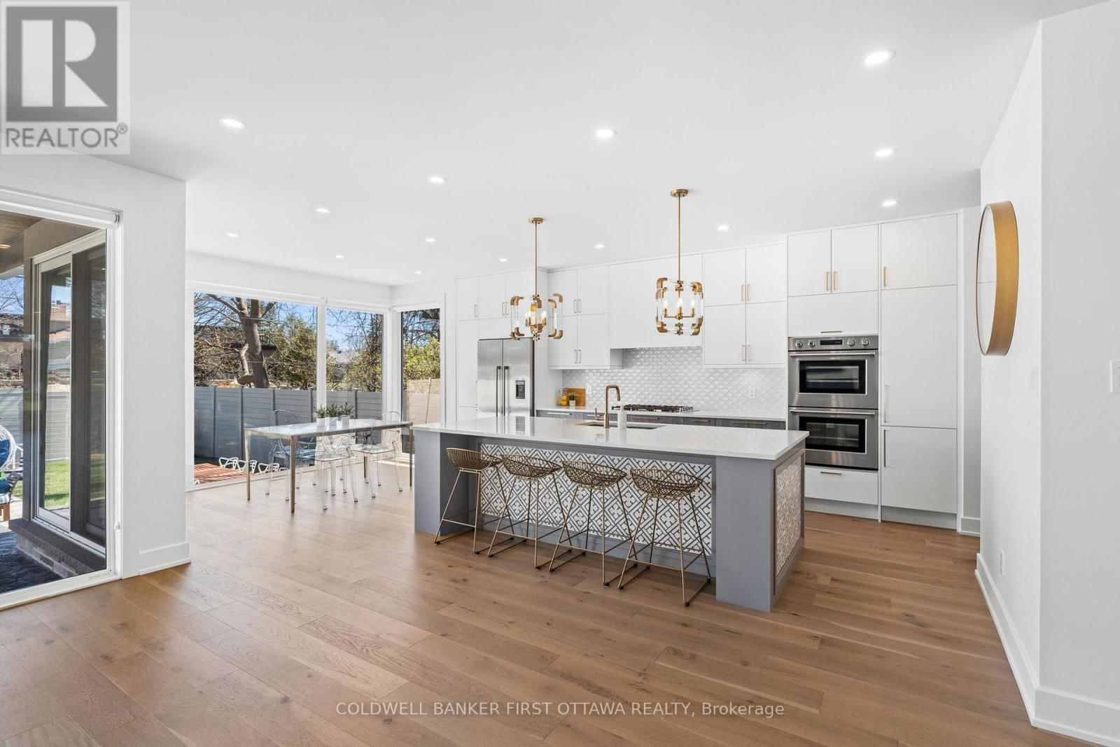 13 BROOK LANE Image 16