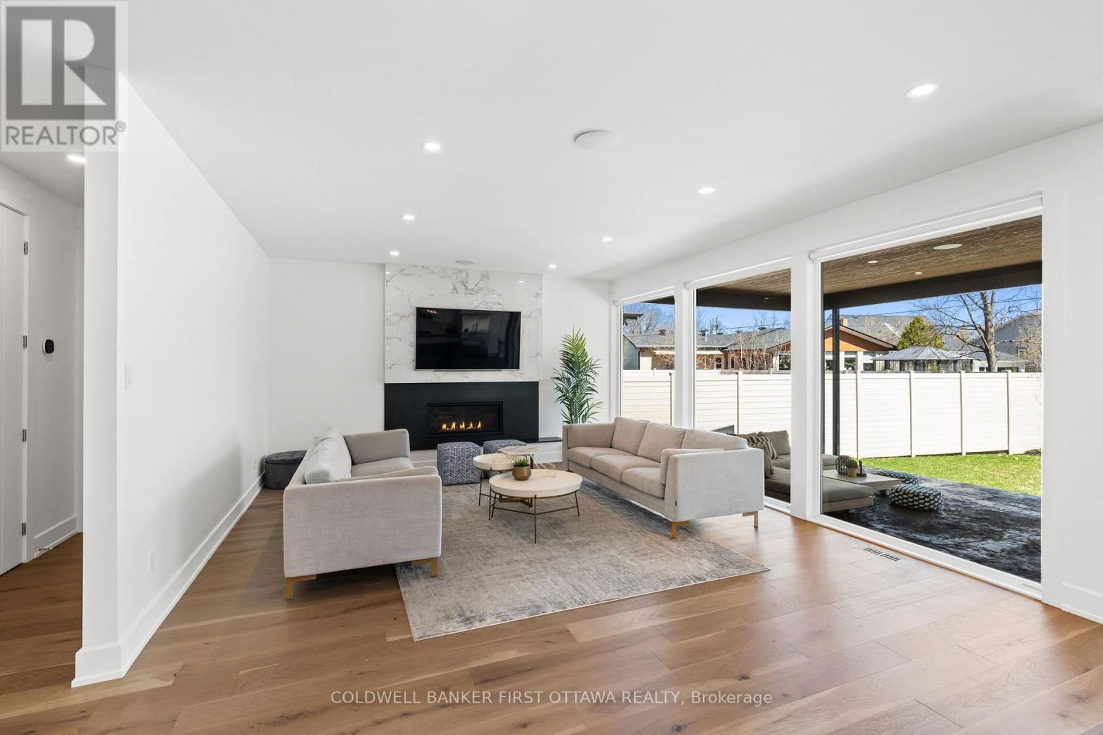 13 BROOK LANE Image 17