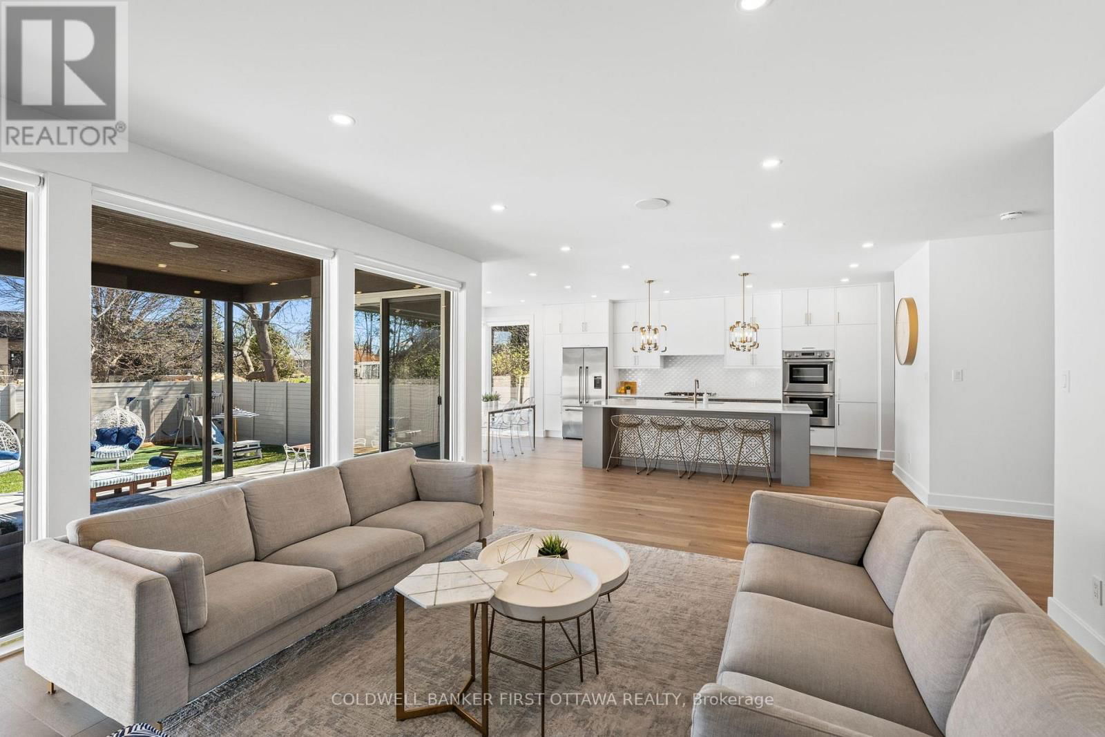 13 BROOK LANE Image 18