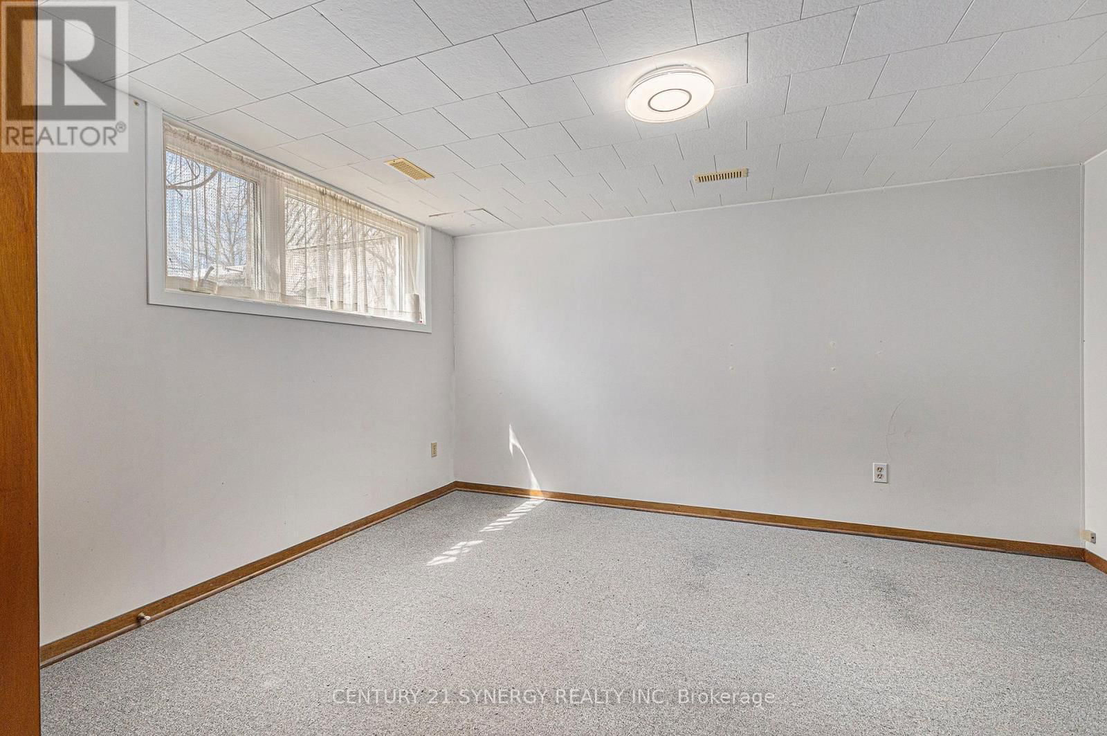 1392 AURELE STREET Image 23