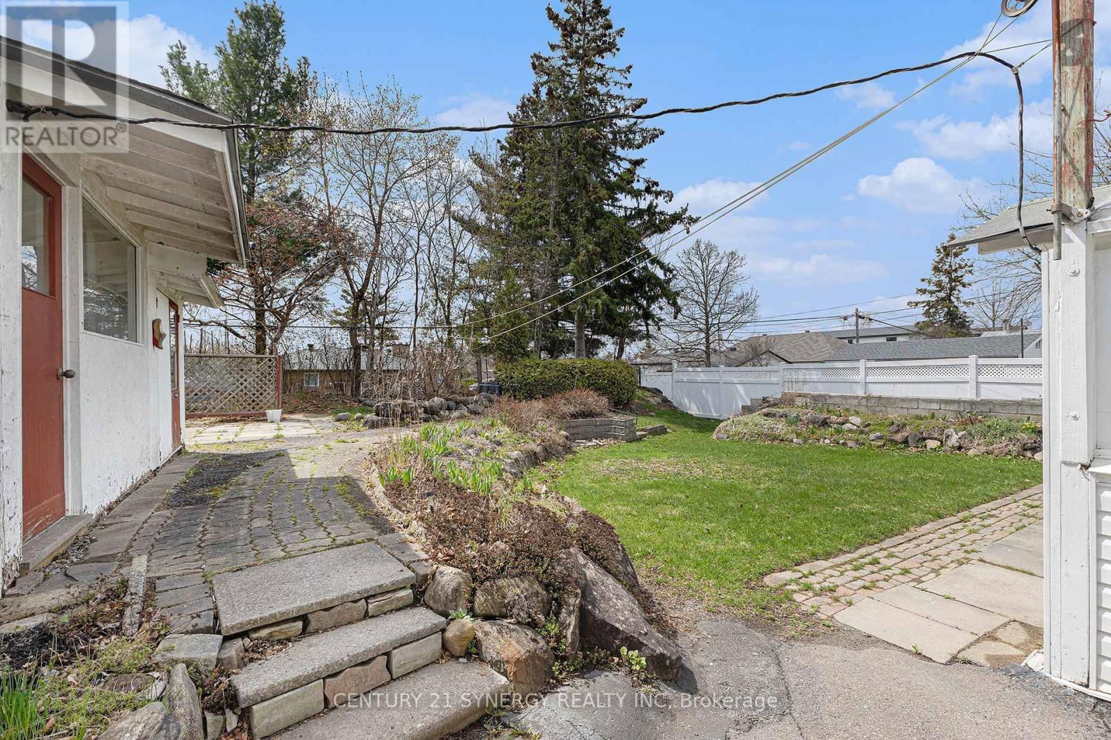 1392 AURELE STREET Image 29