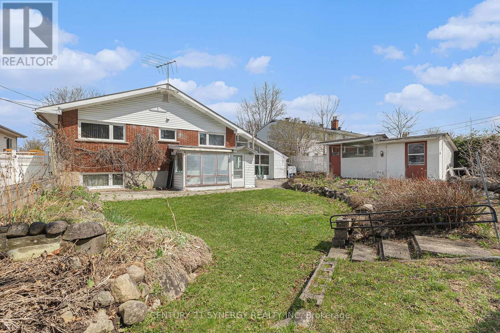 1392 AURELE STREET Image 31