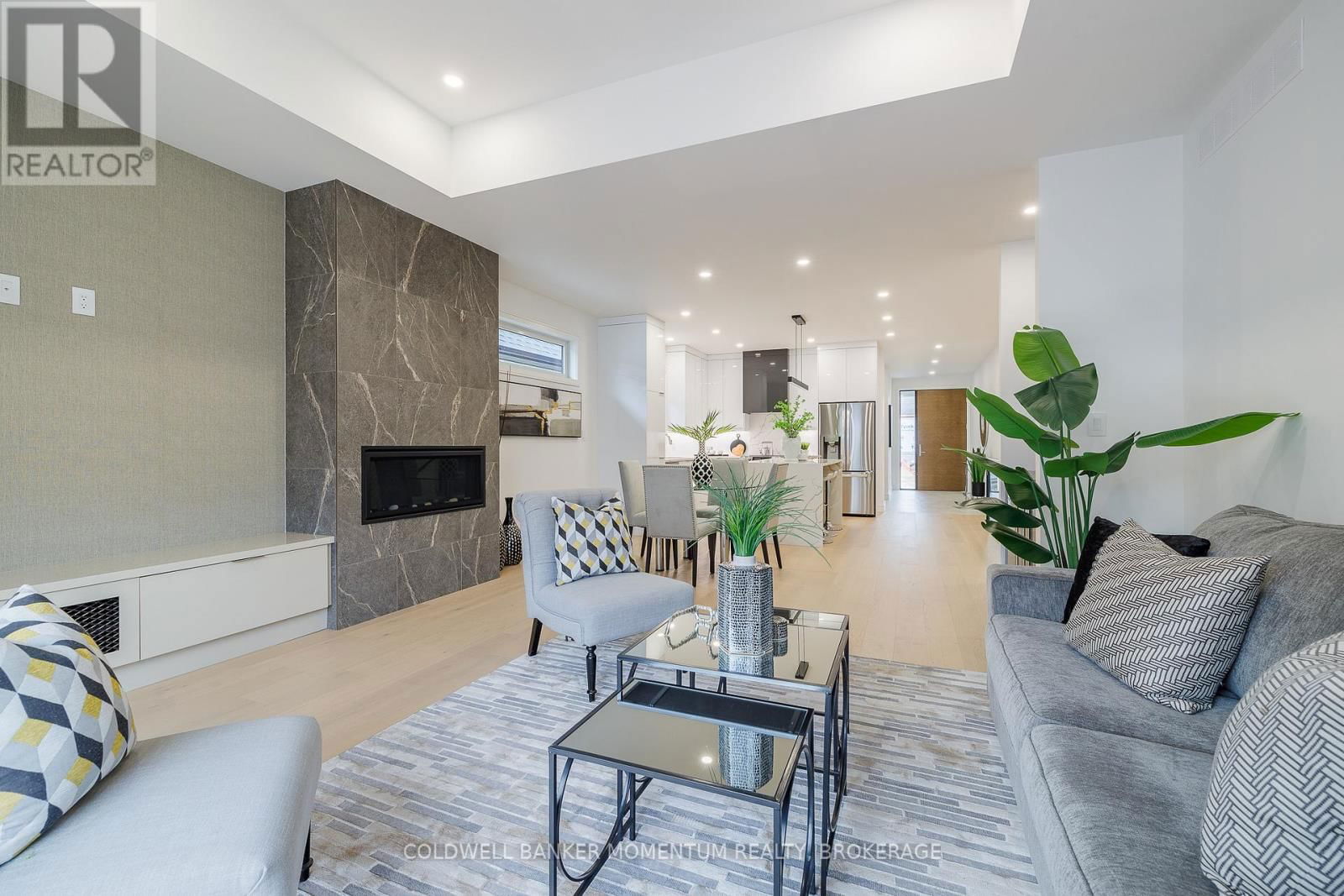 40 IVY CRESCENT Image 23