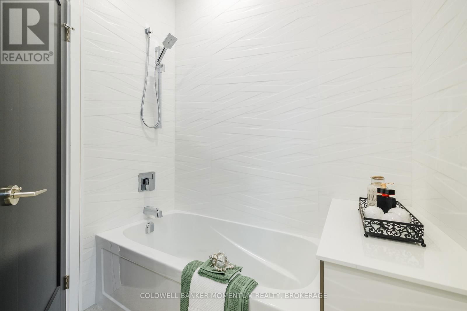 40 IVY CRESCENT Image 27