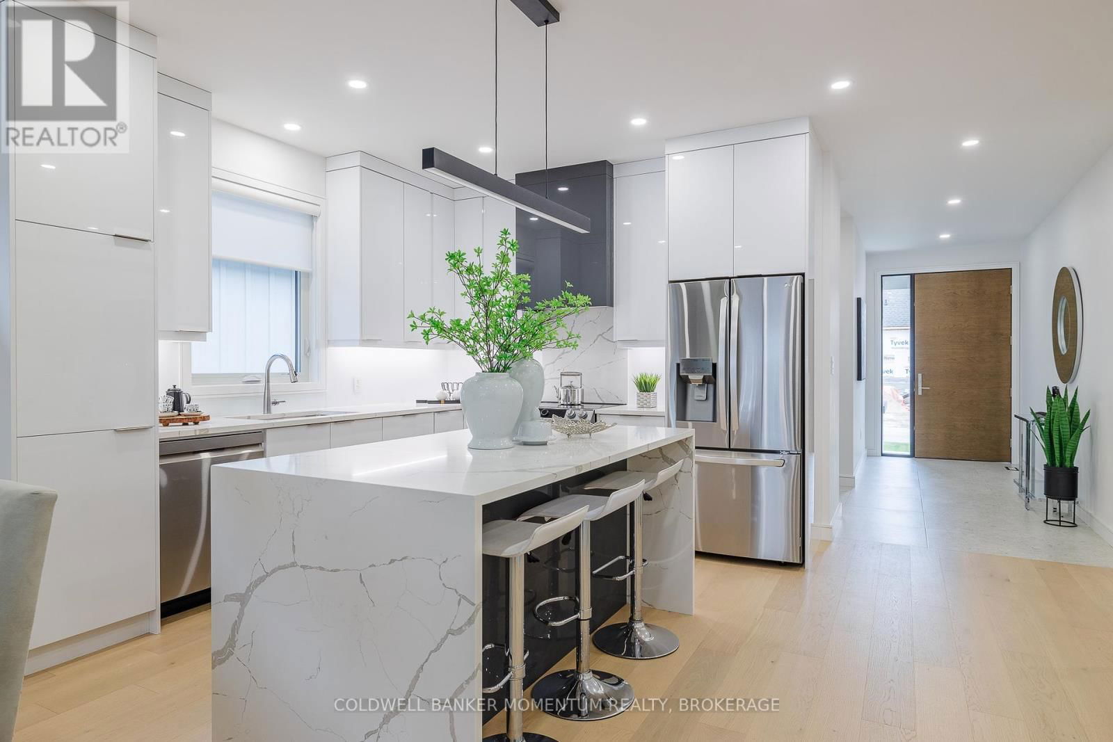 40 IVY CRESCENT Image 9