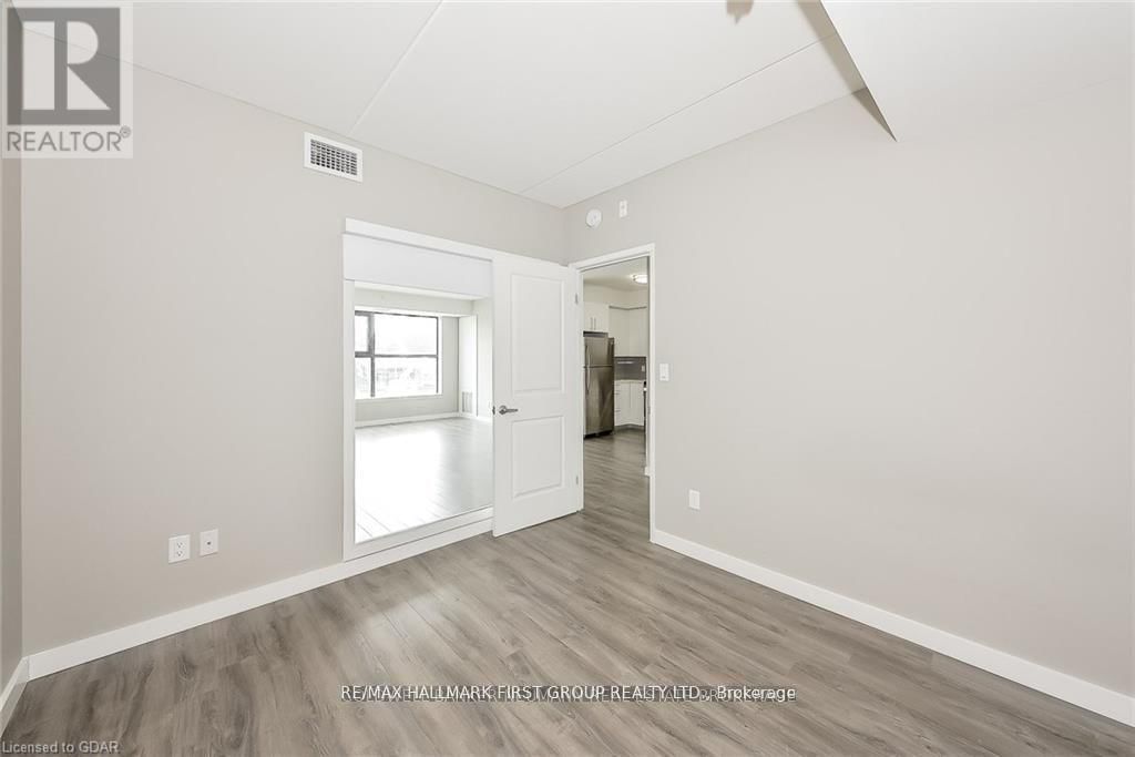 124 - 1291 GORDON STREET Image 10
