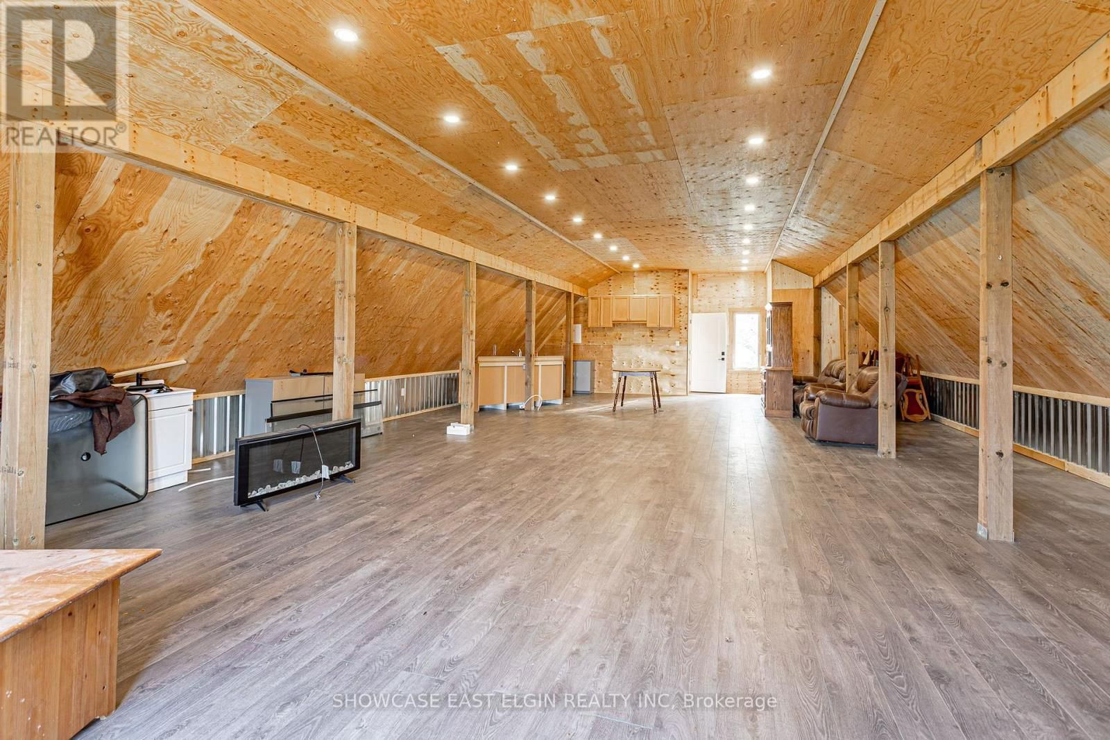 8433 IMPERIAL ROAD Image 27