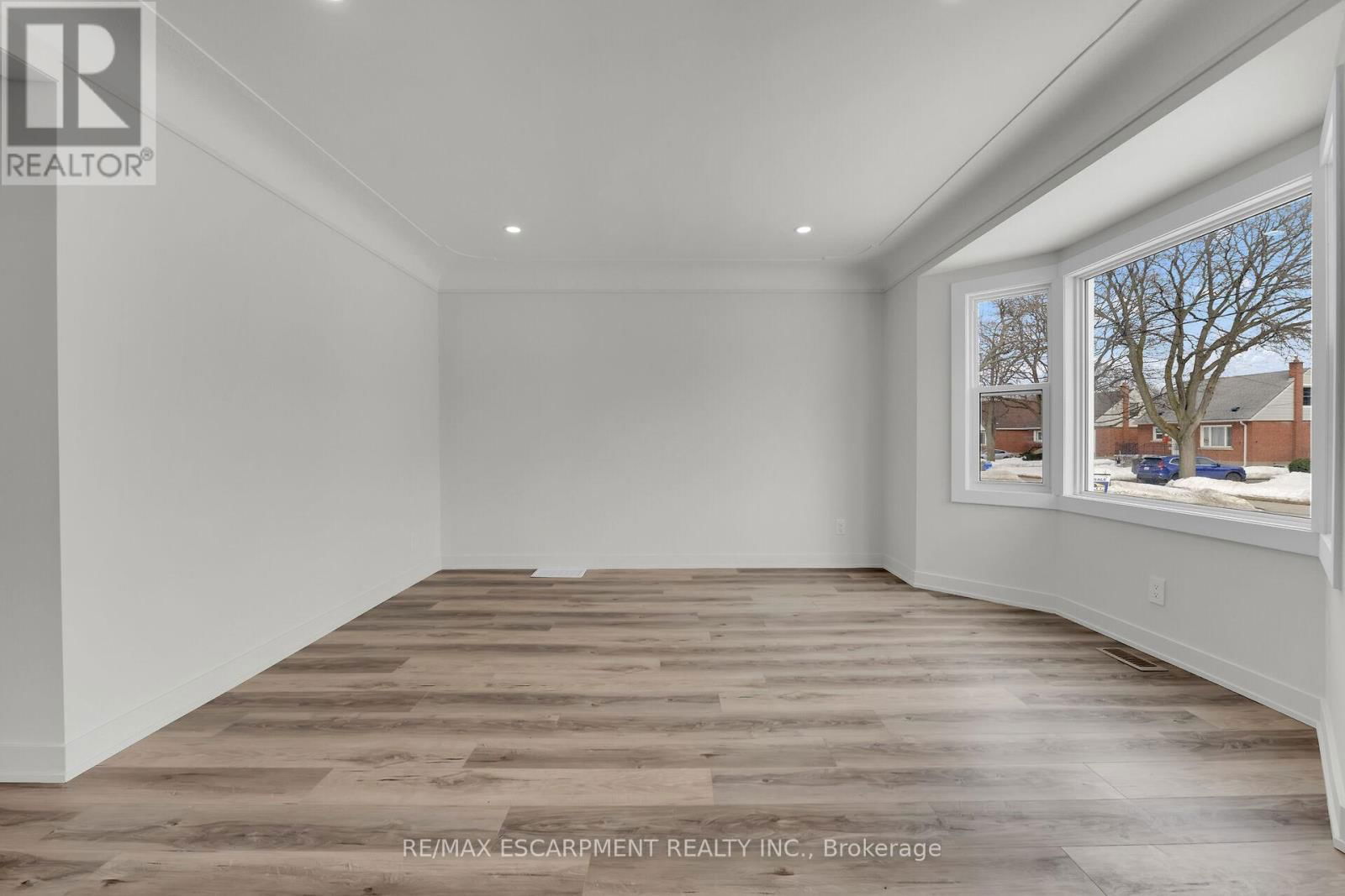 178 EAST 34TH STREET Image 12