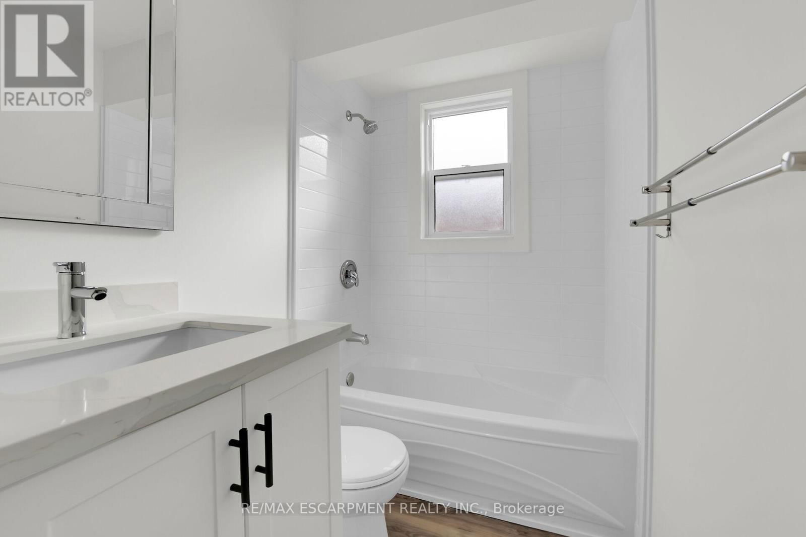 178 EAST 34TH STREET Image 20