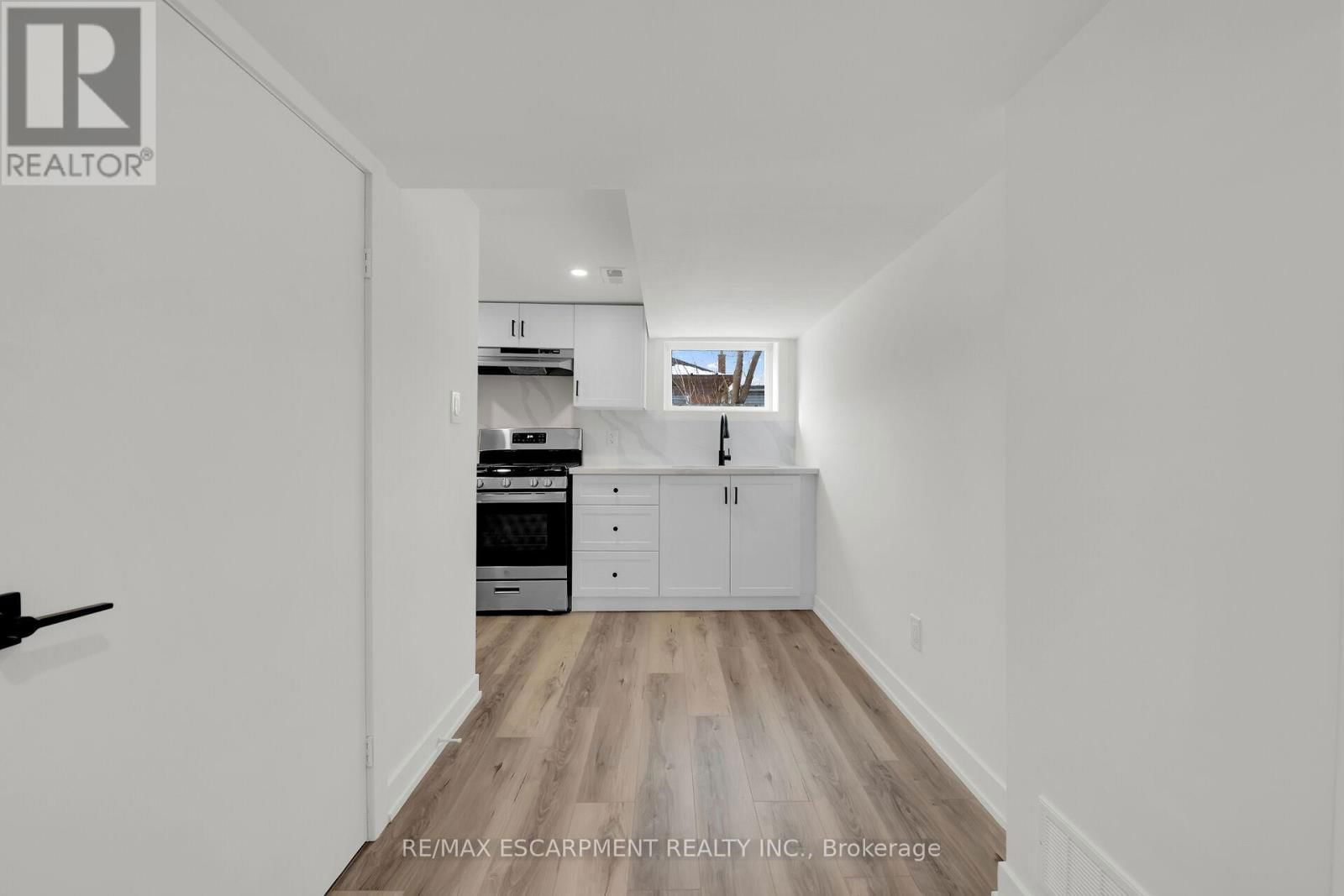 178 EAST 34TH STREET Image 24