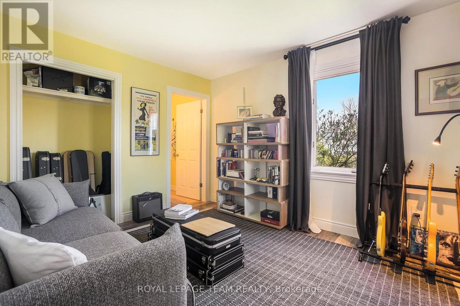 6 HENRY STREET Image 18