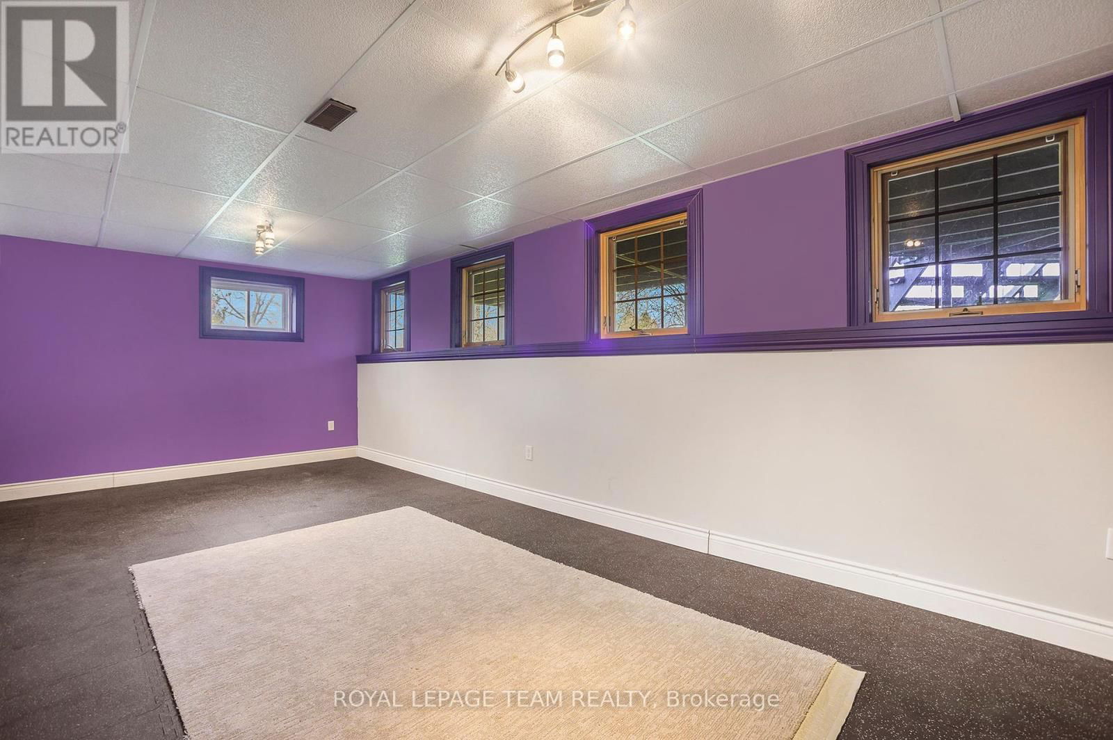 6 HENRY STREET Image 34