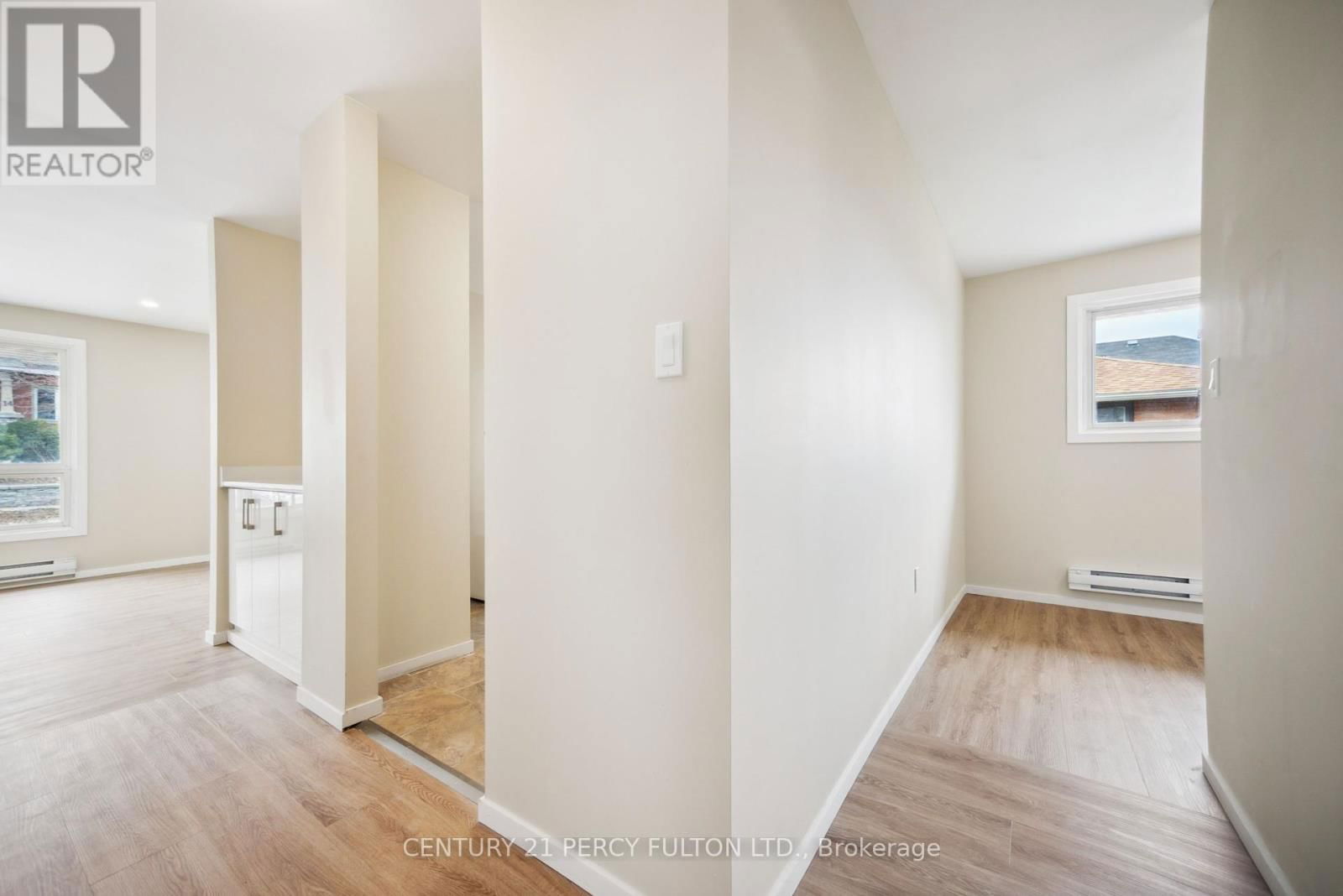15 ISABEL STREET EAST Image 24