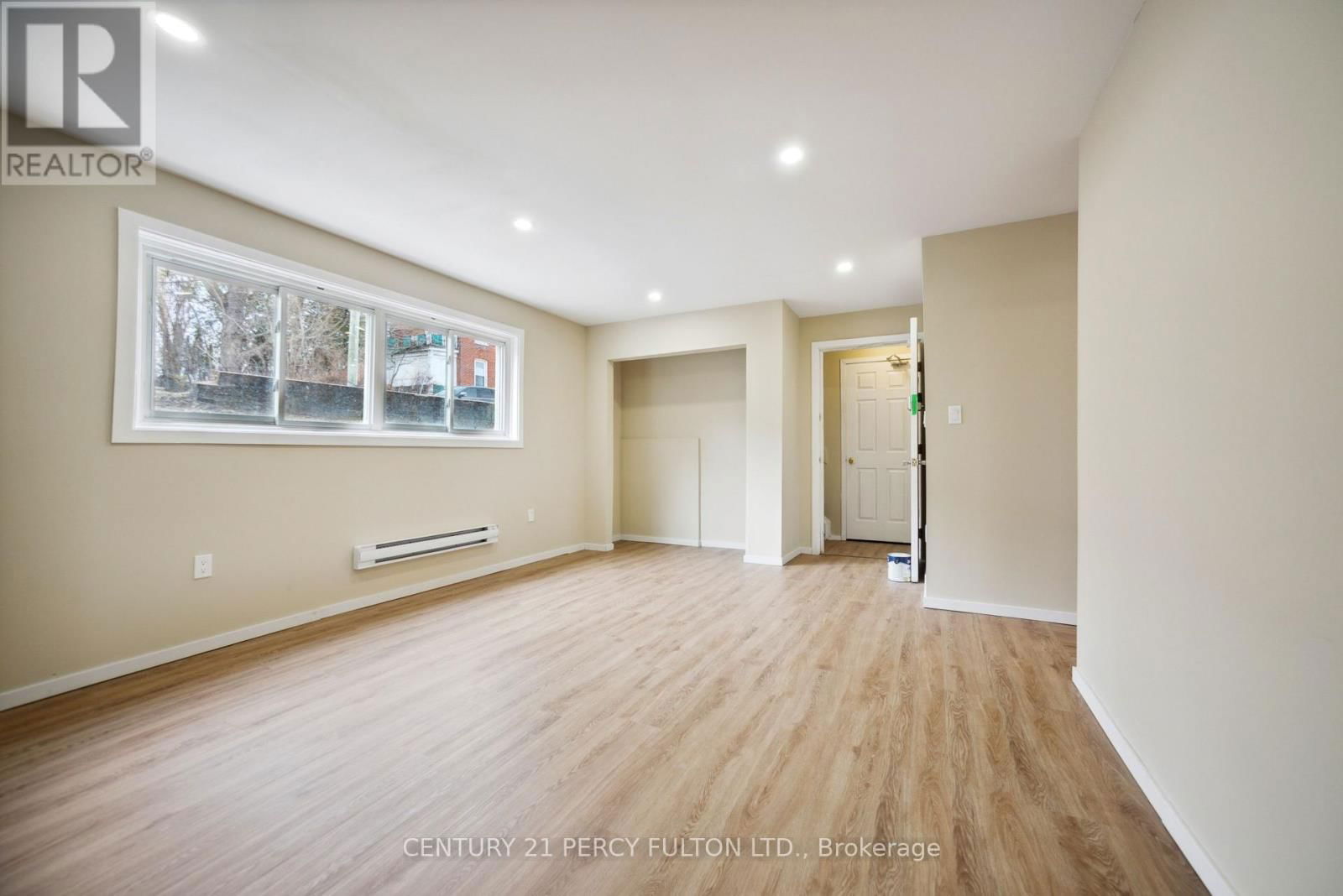 15 ISABEL STREET EAST Image 5