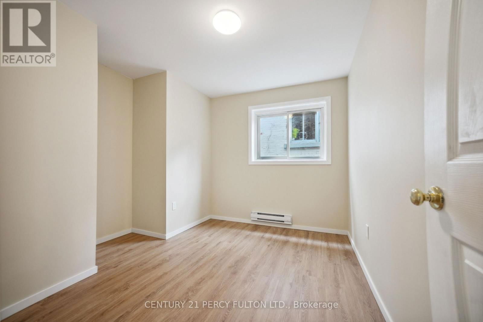 15 ISABEL STREET EAST Image 6