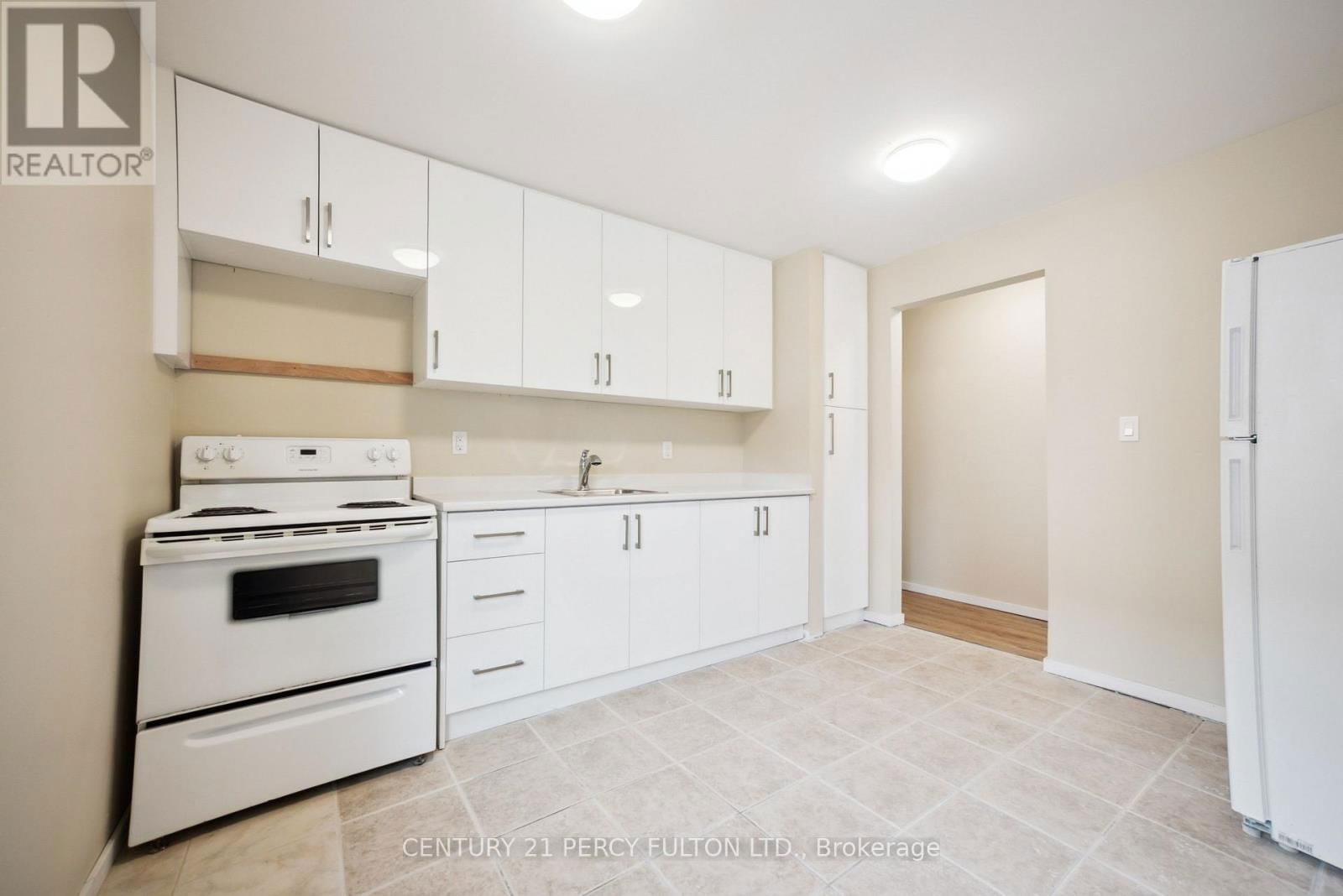 15 ISABEL STREET EAST Image 7