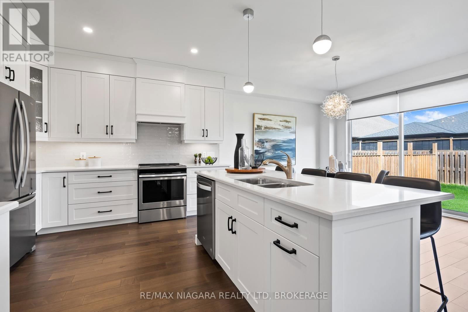 123 SUSAN DRIVE Image 13