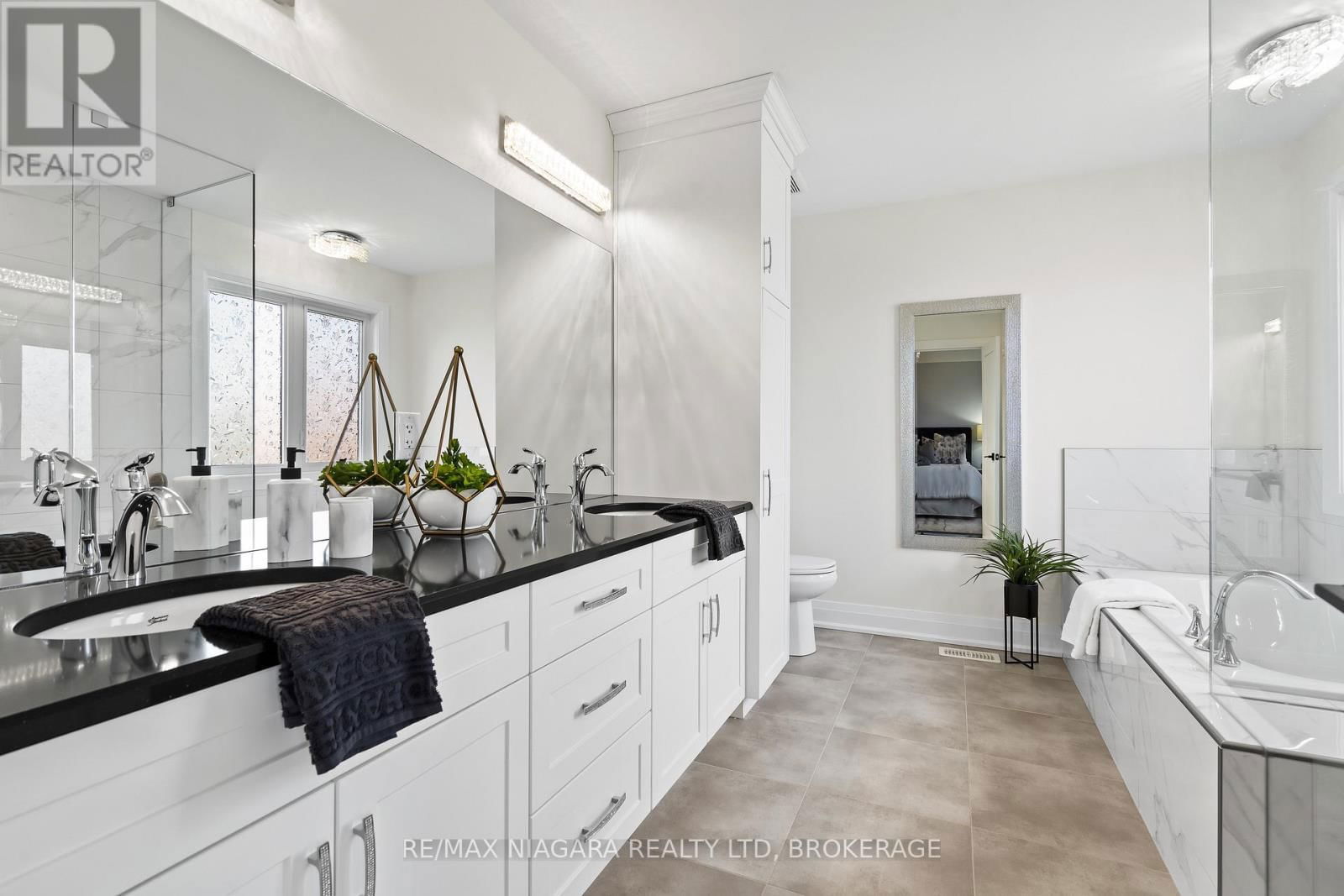 123 SUSAN DRIVE Image 21