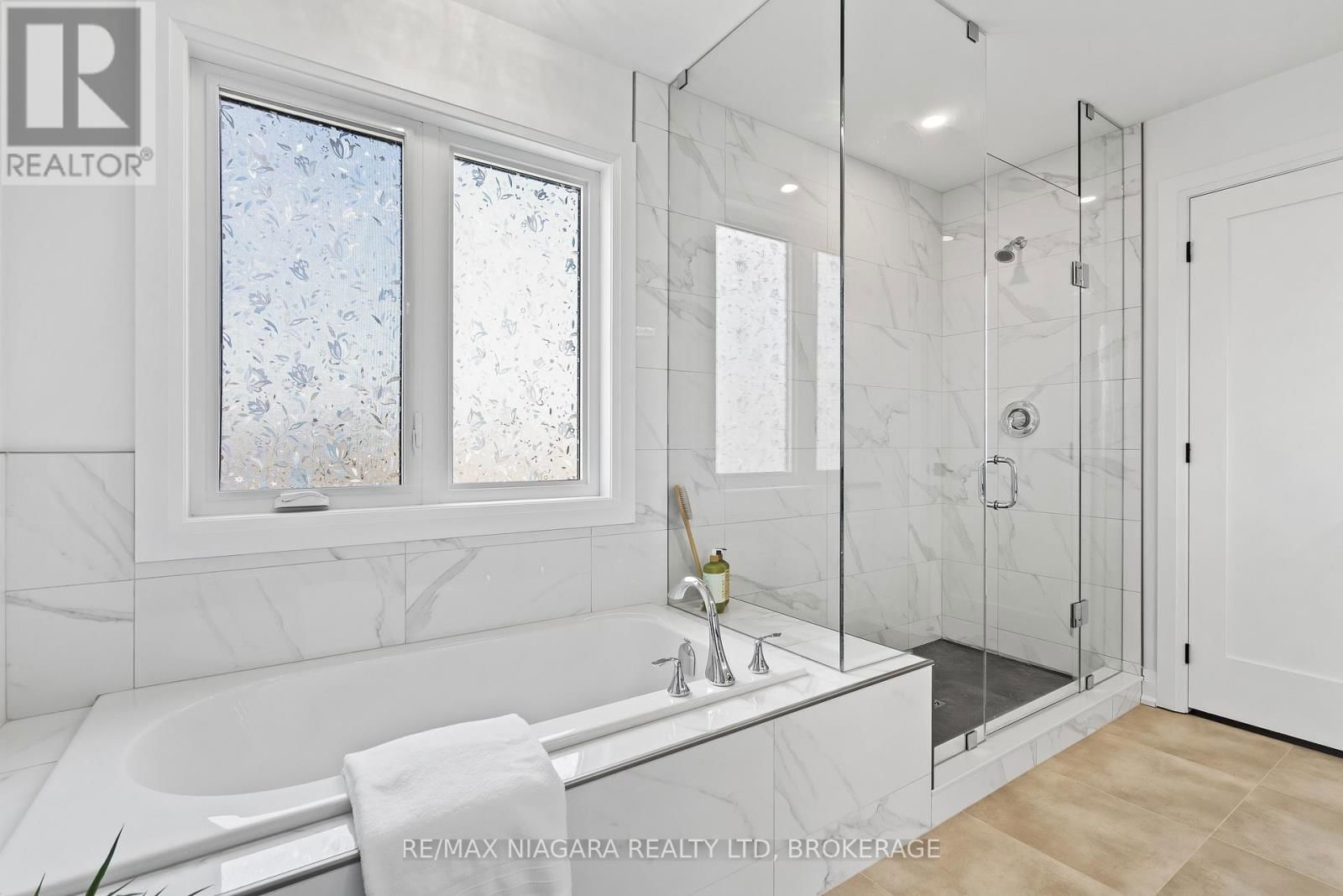 123 SUSAN DRIVE Image 22