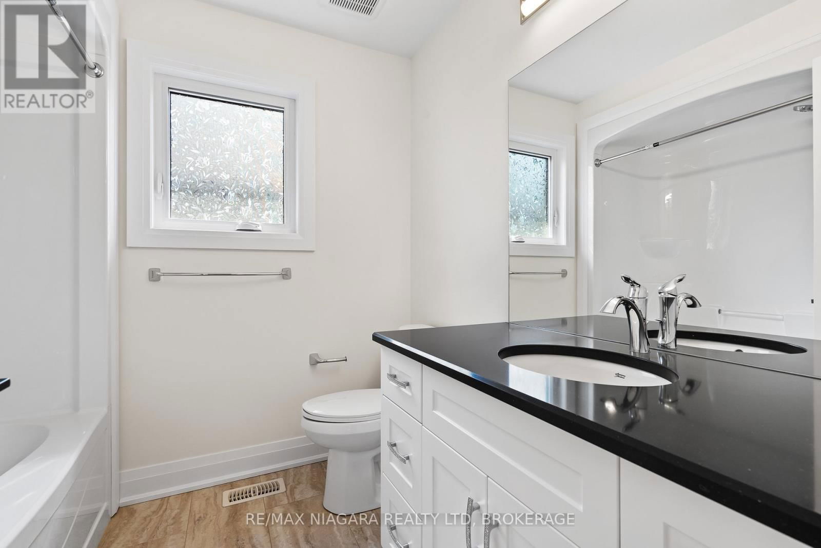 123 SUSAN DRIVE Image 26