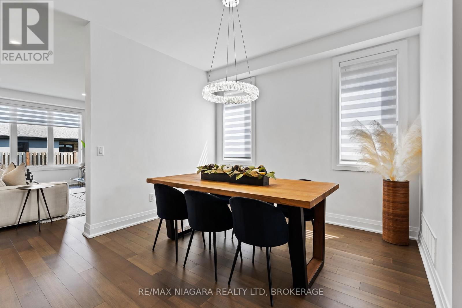 123 SUSAN DRIVE Image 7