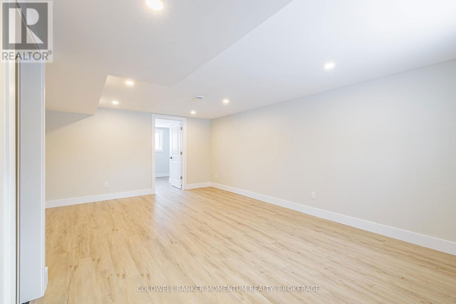 85 WOODLAWN ROAD Image 27