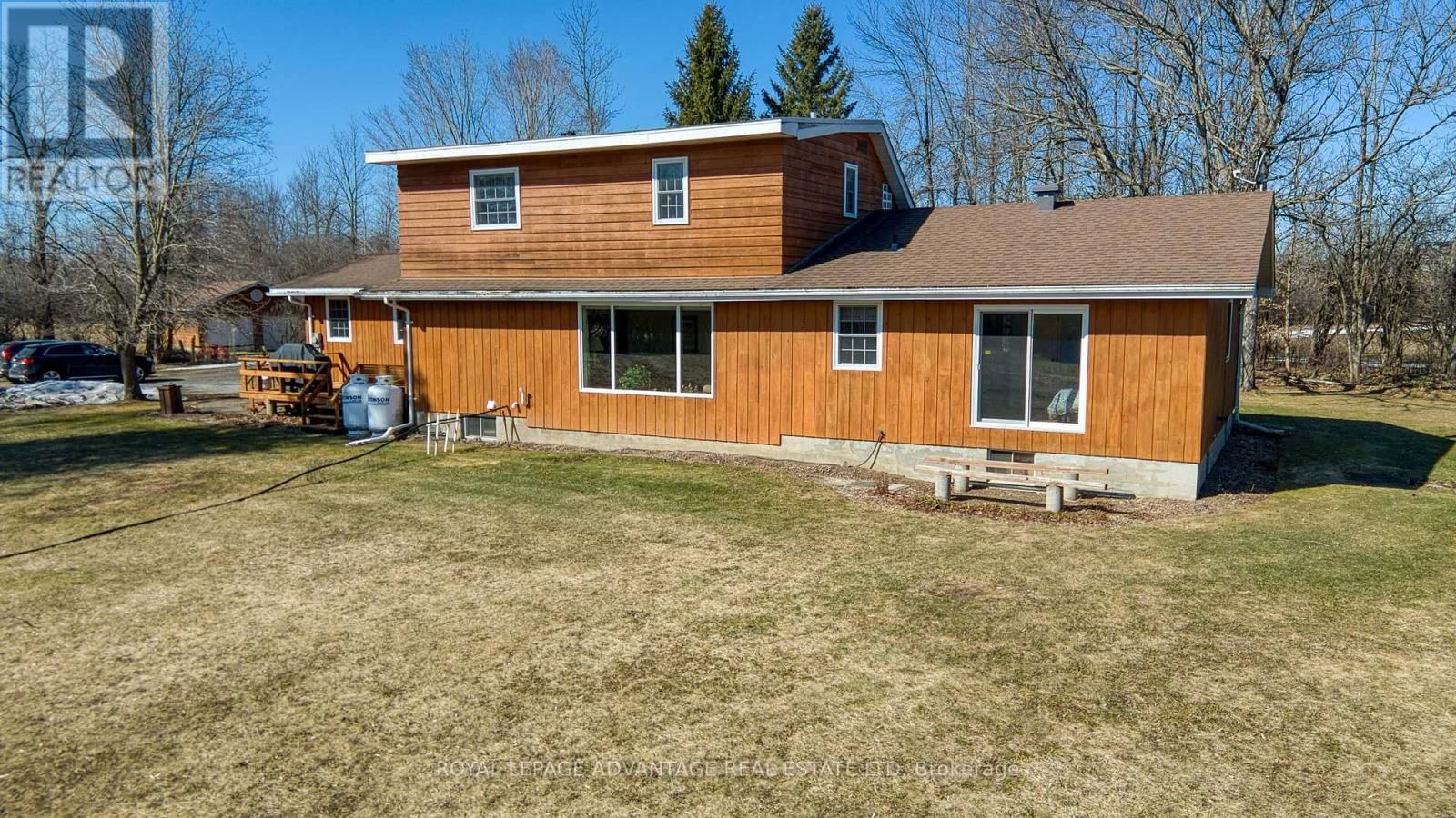 2333 DRUMMOND 7 CORNERS Image 12