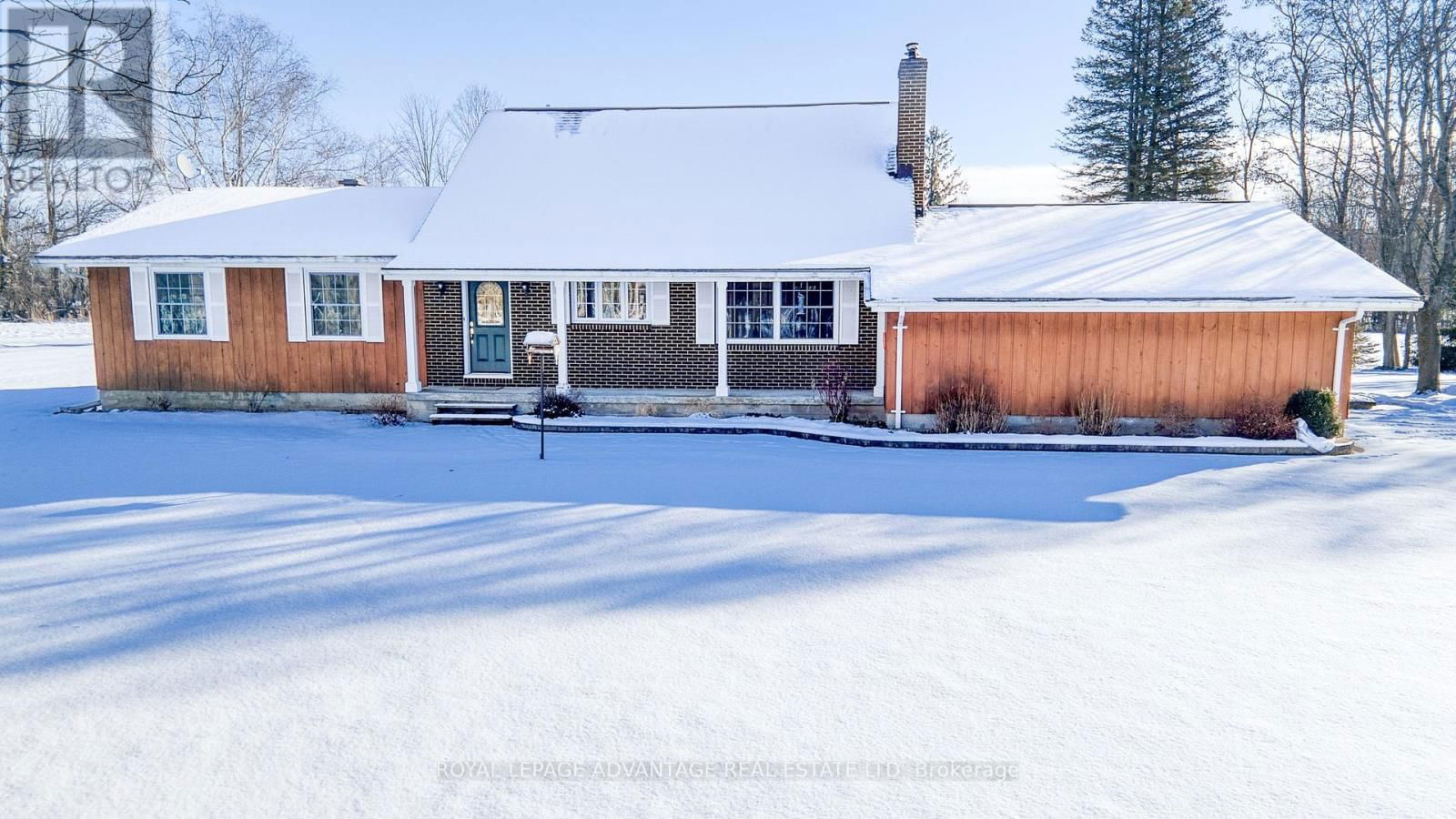2333 DRUMMOND 7 CORNERS Image 2