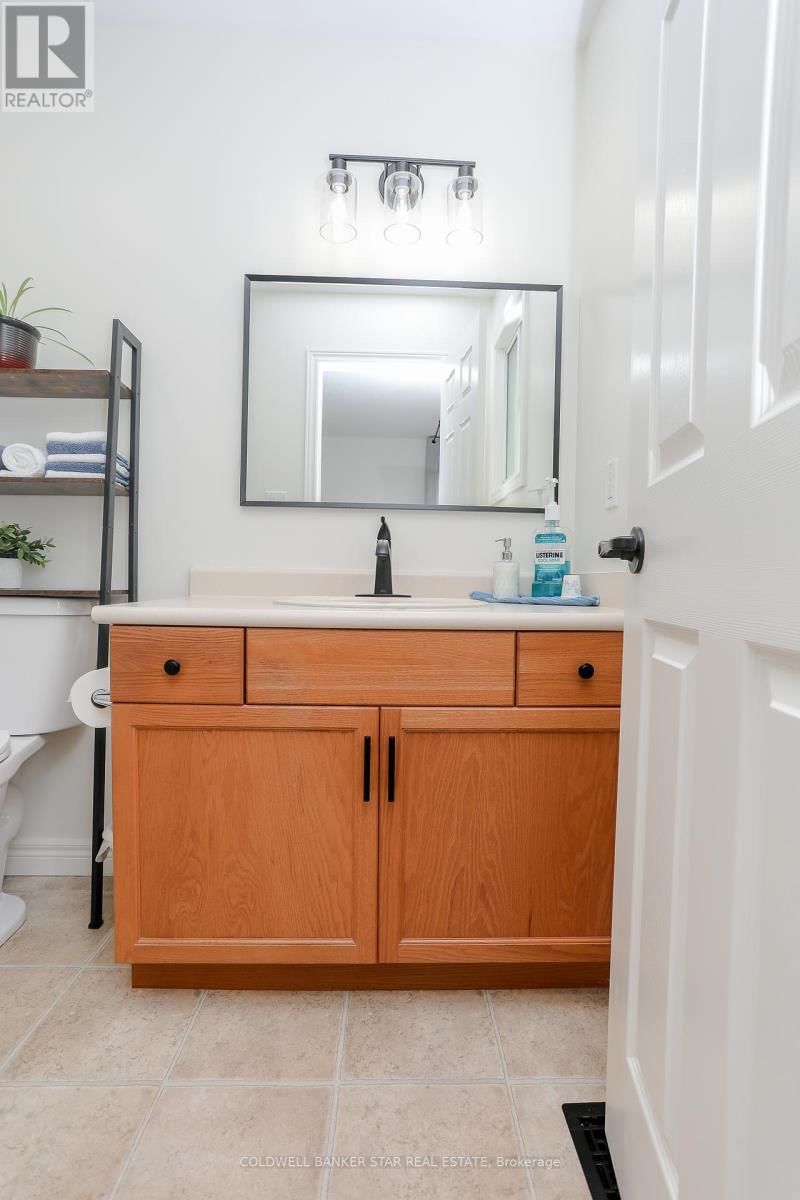 5176 IMPERIAL ROAD Image 33